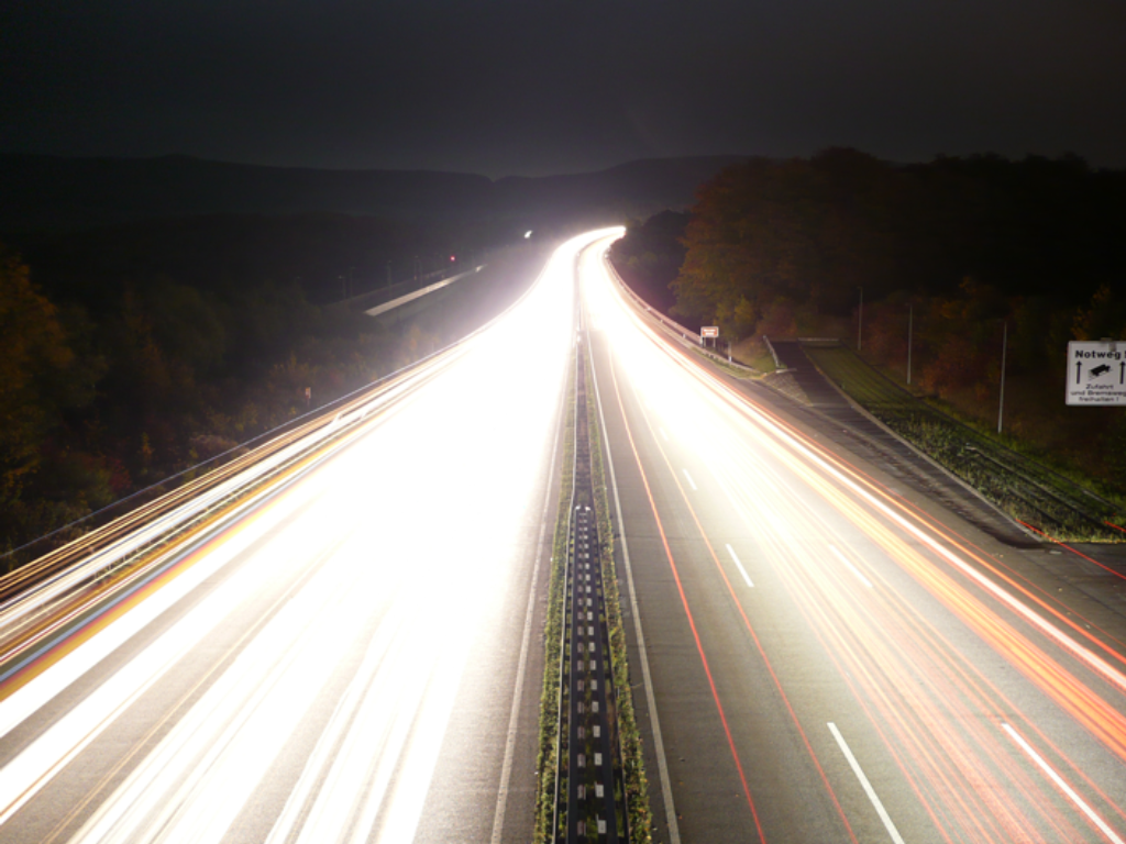 Galeriebild autobahn_lichtfluss.png